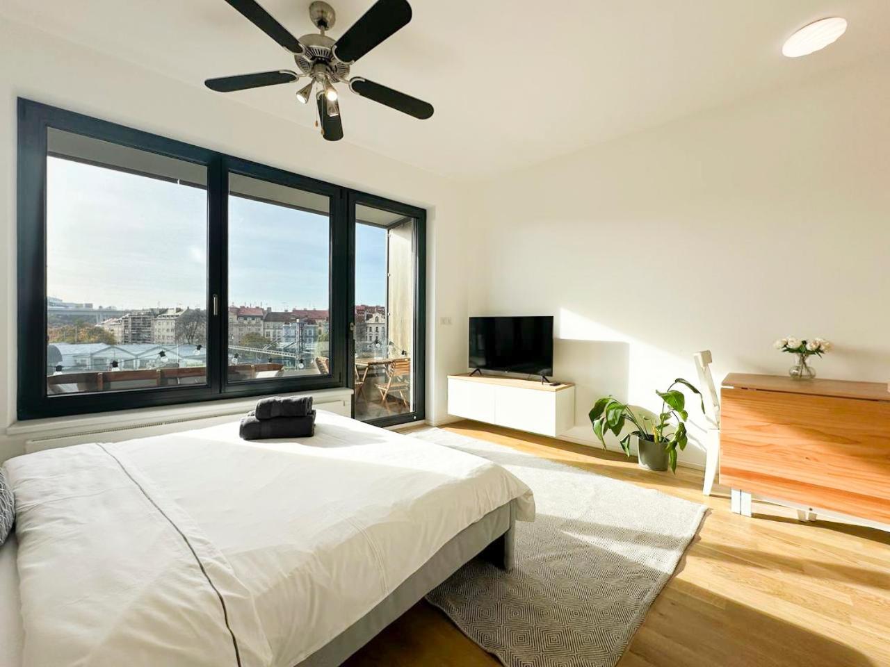 Vila Vinice Prag Exterior foto