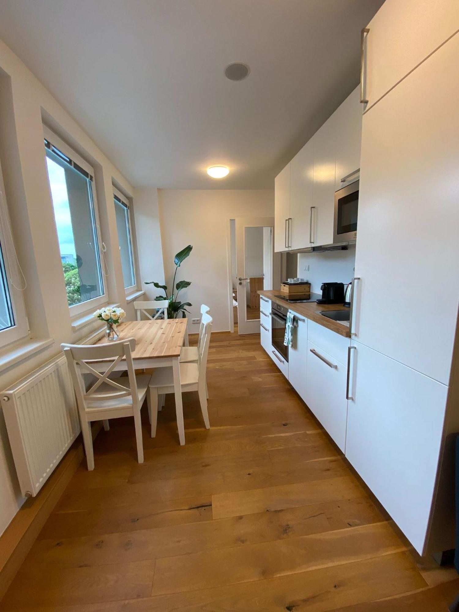 Vila Vinice Prag Exterior foto